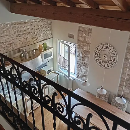 Charme Domus San Carlo Διαμέρισμα *